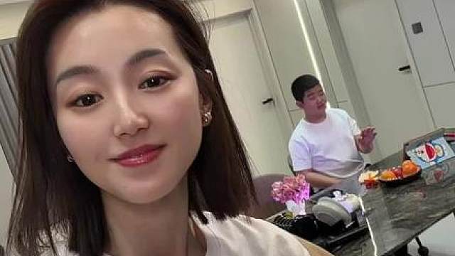 这隔辈亲的爱谁也代替不了、大孙子一个电话马上到！