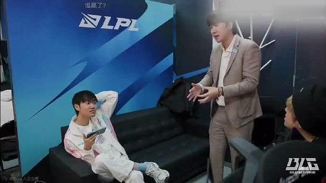 Bin：我们依旧是非常有希望去拿到S冠 ，然后也是非常有机会走黄金之路吧，可能要创造历史！

就目前