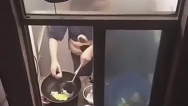 要不要告诉她啊