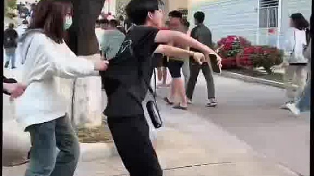 下课了整蛊一下同学