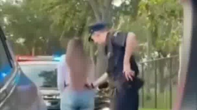 搜的真仔细，里面也可能藏东西