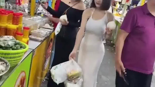 小姐姐负担一定很重