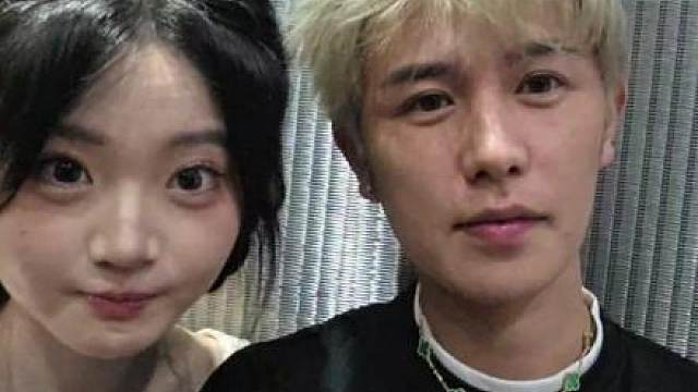 妹子偷拍被童锦程调侃我们互相拍，却被妹子吐槽镜头太真实