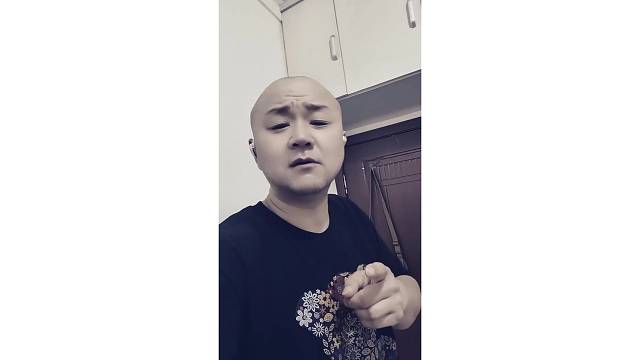 中午老头爱唱歌