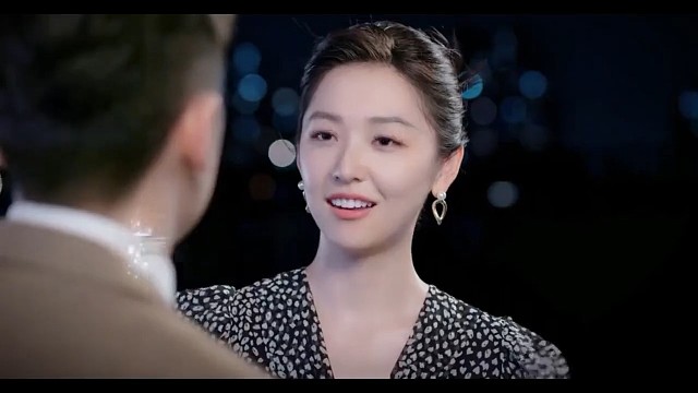 事实证明，爱就要主动出击 #爱情 #搞笑视频 #你也有今天