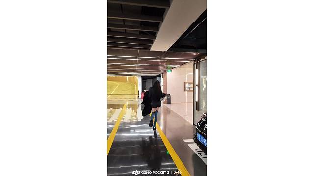 明天答应了执着哥十点来 宝宝们 晚上就不一定会来了 后天去团播 么么哒