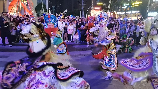 英歌舞大闹海南