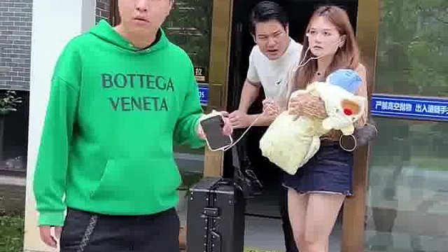 大家来评评理，这个手机到底是谁的？
