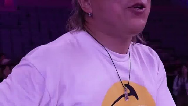 第10秒当黄渤亮出“底牌”，阁下又该如何应对呢？#热烈片场有黄渤太欢乐了