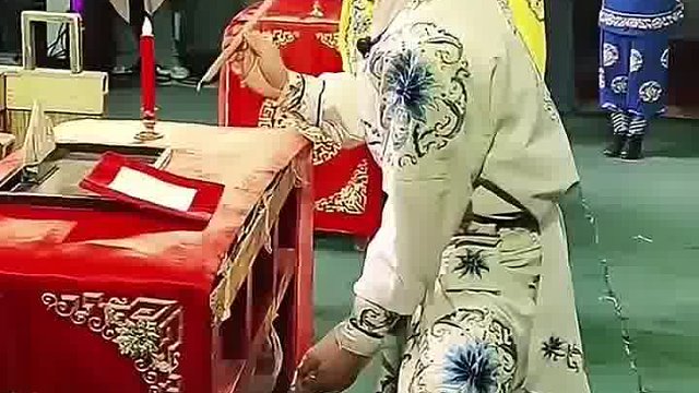 传统戏曲变脸被揭秘，反被网友吐槽，还是保持神秘感比较好