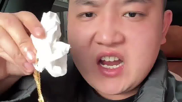 五百块收了一条七八千的金项链，“不收他肯定还要继续卖”
