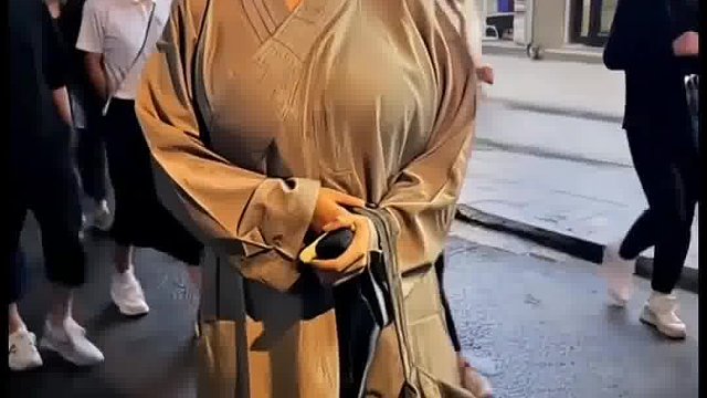 步入凡尘