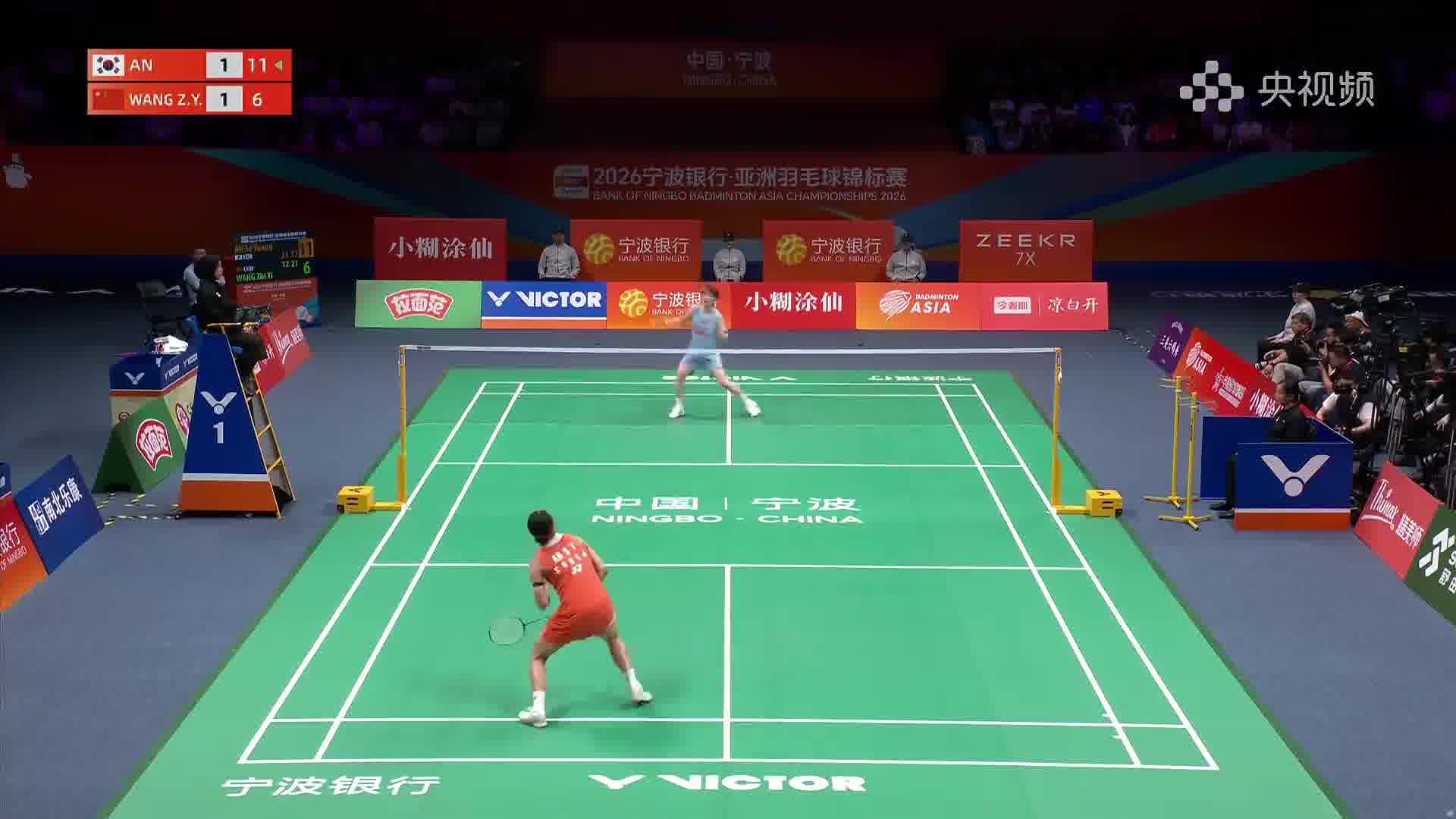 半场休息结束 王祉怡全力攻防得分