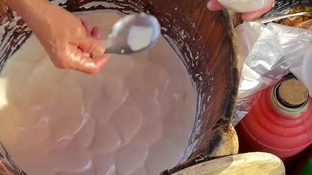 温州街头三块钱一碗的红糖豆腐脑