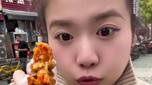 一个人逛吃武汉青山区美食从早吃到晚碳水直接拉满