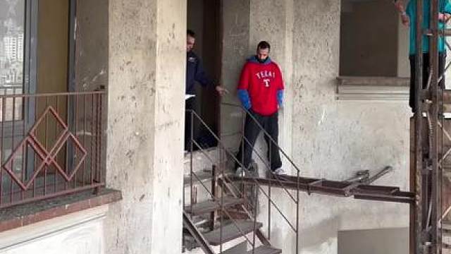 人生不过短短三万多天，再不疯狂就老了……