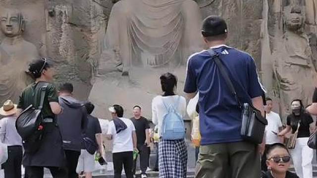 “千窟为佑，太平无忧”