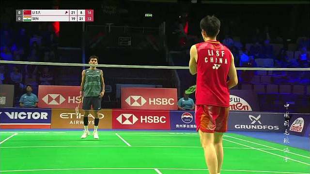 先下一分！
李诗沣 21-19 8-21 21-12 拉克什亚
也是相当刺激了
中国队大比分1：0领