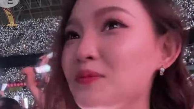 虾仁在河南开演唱会啦，万人大合唱大明不妙曲，太震撼了