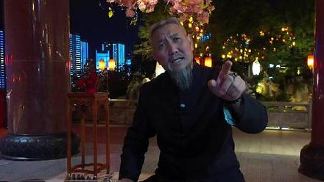 老铁猫儿些，我早已麻痹