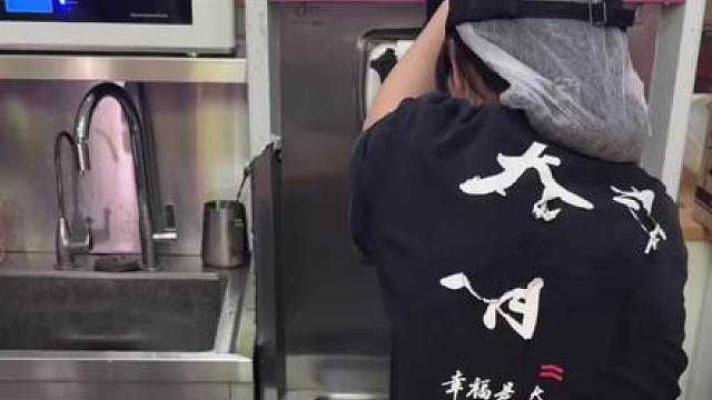 小狗：爱吃冰淇淋
