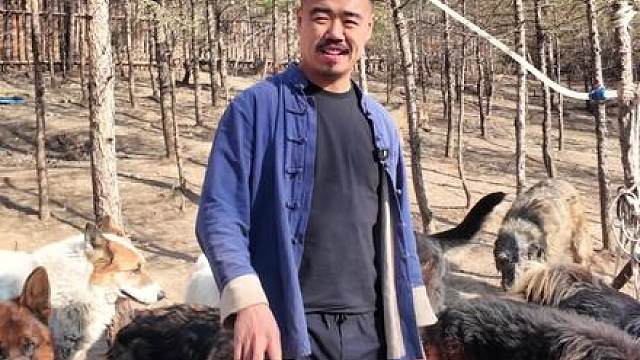 巡山遛狗 骑马喝酒