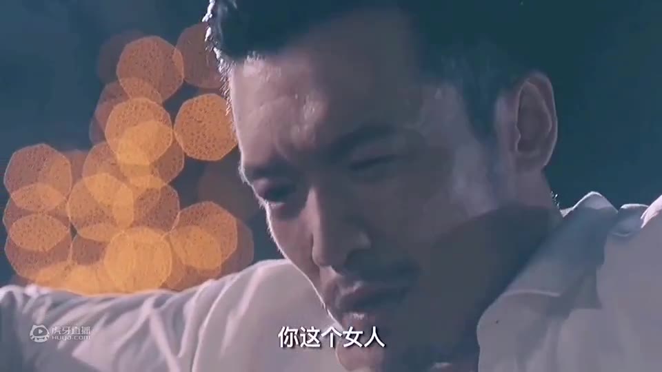 你穿这么花枝招展的给谁看的