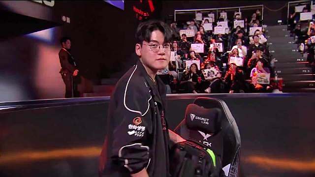 T1和HLE双双打进前三，这从T1出来的就是猛 ​​​