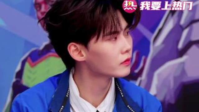 有谁来懂一下这个冷脸打游戏的ttgg么！