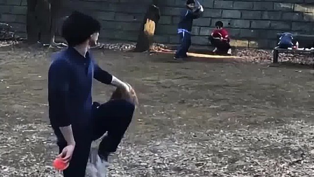 为什么千万不要和棒球手打雪仗？