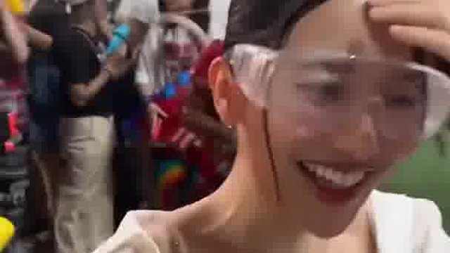 大爱泼水节