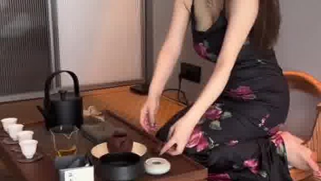 给大家泡一壶奶茶