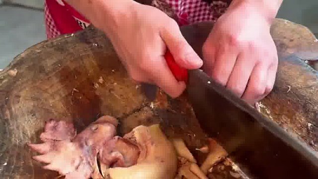 成都路边的凉拌土鸡 八十一斤 调料超级炸裂 一只297