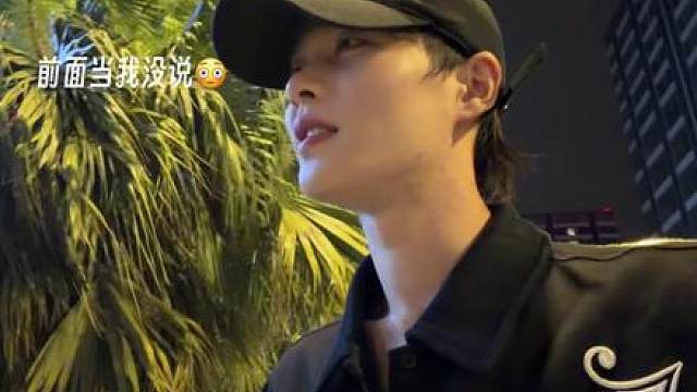 一周年快乐！
纯享版 移动的KTV唱歌视频！希望海底世界们天天开心呀