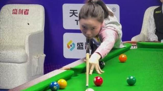 《唐春晓着急下班》 乔氏大师赛唐春晓vs夏菲竹 女子选手断档的存在。