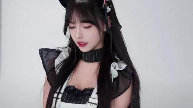 漂亮乖巧的小猫女仆