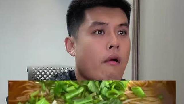 是报复性进食？还是馋？