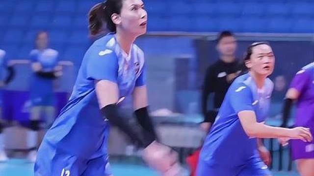 中国姑娘缪伊雯身他国队服，亲手把北京女排送到淘汰席！