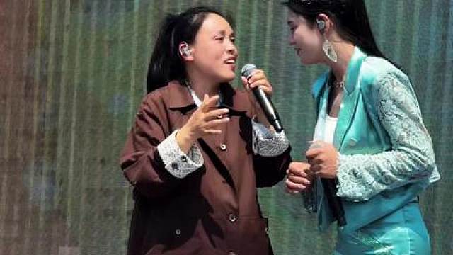黑大婶版《见一面少一面》现场版