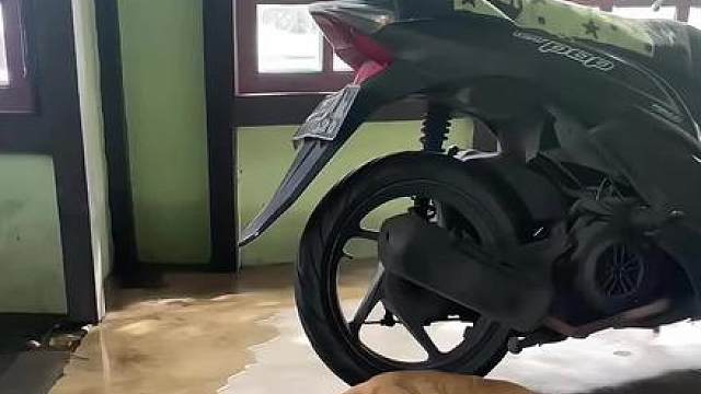 ：怎么屁股凉凉的？ 来汽水把这首歌设置为铃声
