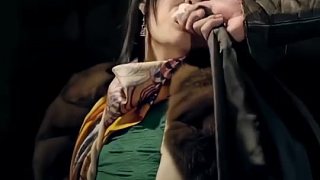 我多給你五十萬，你幫我一個(gè)忙