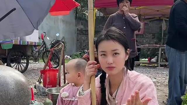 屏幕前的你 可否赠与2个字 “加油” 朵朵真的需要 一份力量