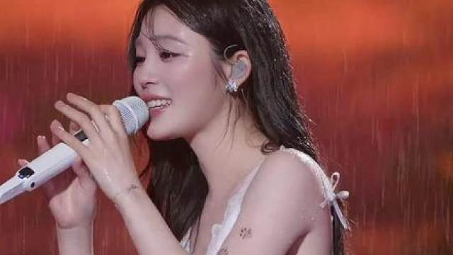 姚晓棠《关于你》直拍 暴雨版