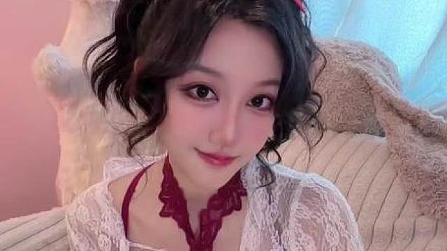 我爱得很透明，透过它看浅入睡的你