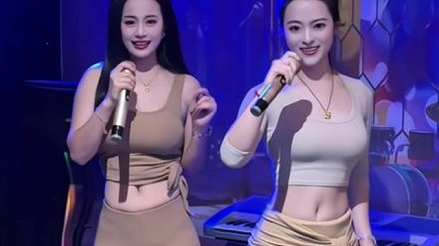 请原谅我不懂说浪漫的情话…
