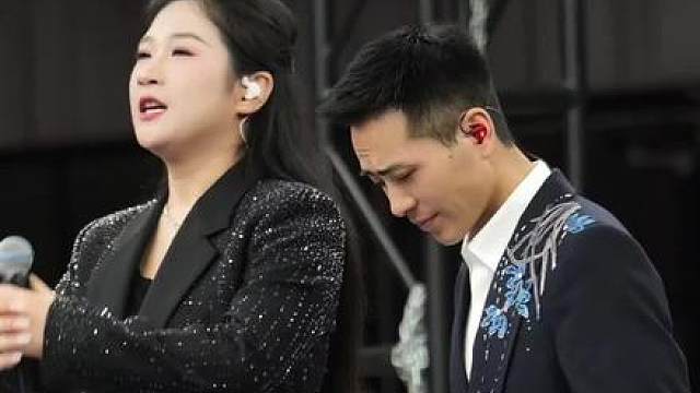 索图大舞台，超级大咖 与 合唱经典歌曲《一壶老酒》完整版