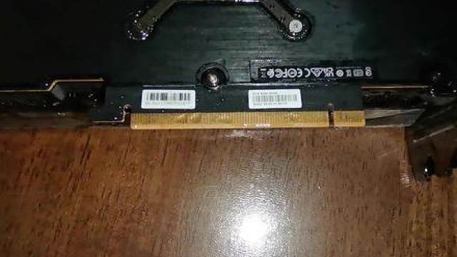 为什么我的显卡清洗完就坏了，是不能清洗吗
