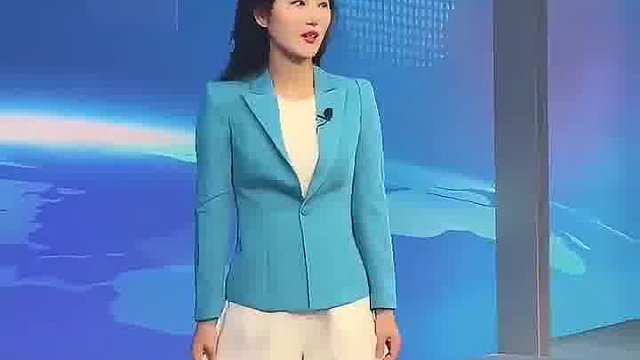 刚从床上爬起来，穿着睡裤就来了