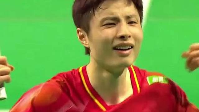 国羽汤杯“诛心”大戏：石宇奇0-6开局，翁泓阳一年一掏，法国黑马被强行低头！