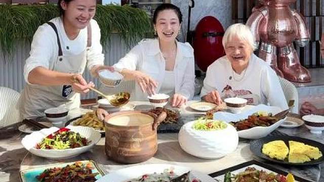 00后 女保姆 蒜苔 做 十菜一汤 蒜苔太多了，吃不完，根本吃不完，老家的亲人们，别再往我家发了